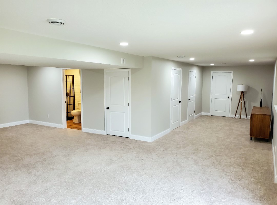 A room with multiple doors leading to other rooms